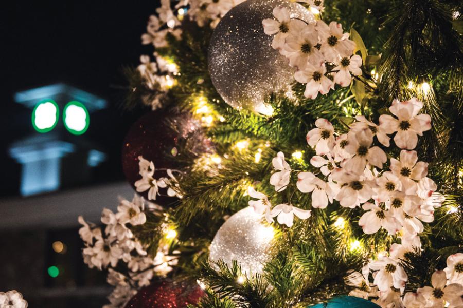 Drive Through the Christmas Lights in Branson Explore Branson